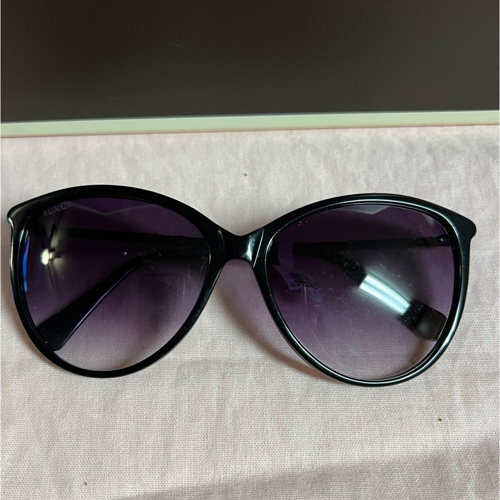 Balmain Women sunglasses